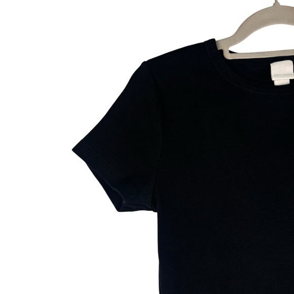 H&M Women’s Basics T-shirt Size Large Short Sleeve Black - Picture 4 of 5
